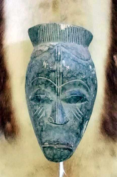 Fang mask African Fang mask