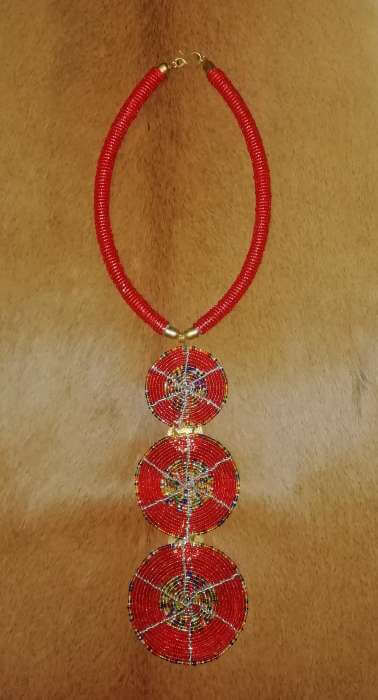 Zulu necklace - red African Zulu beaded necklace