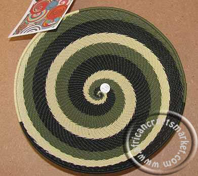 African colorful woven wire plate