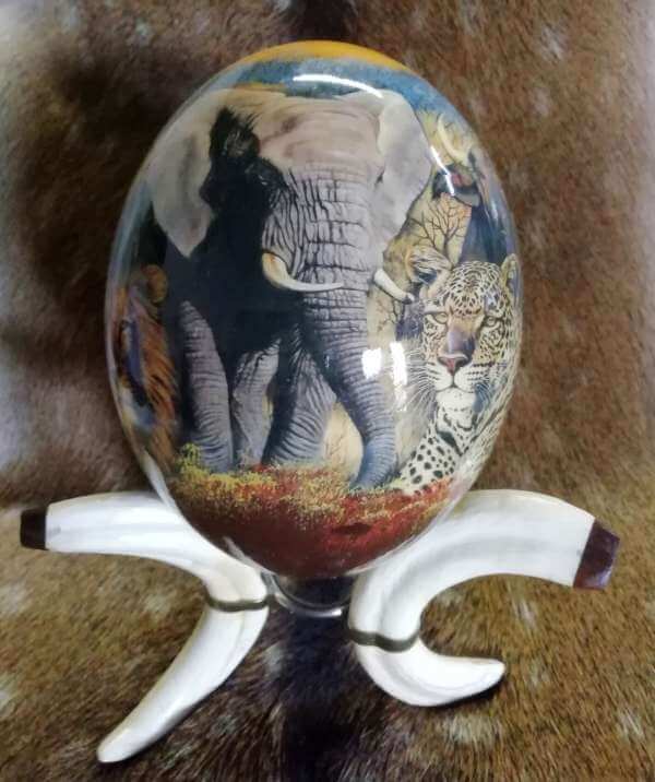 Big 5 on ostrich egg