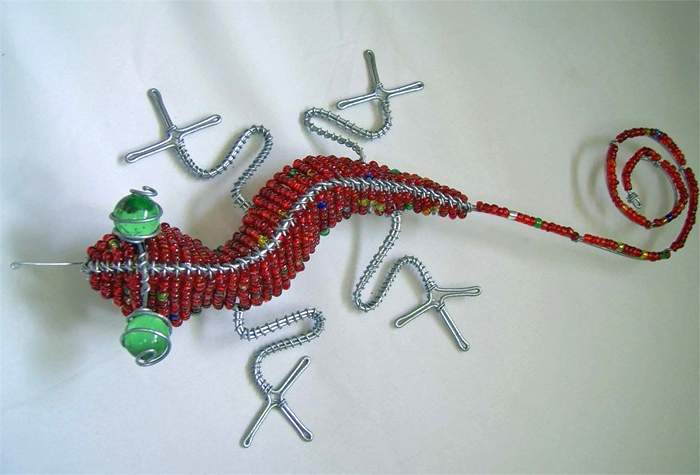 African wire beaded gecko