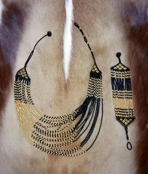 Zulu necklace set African Zulu beaded necklace set