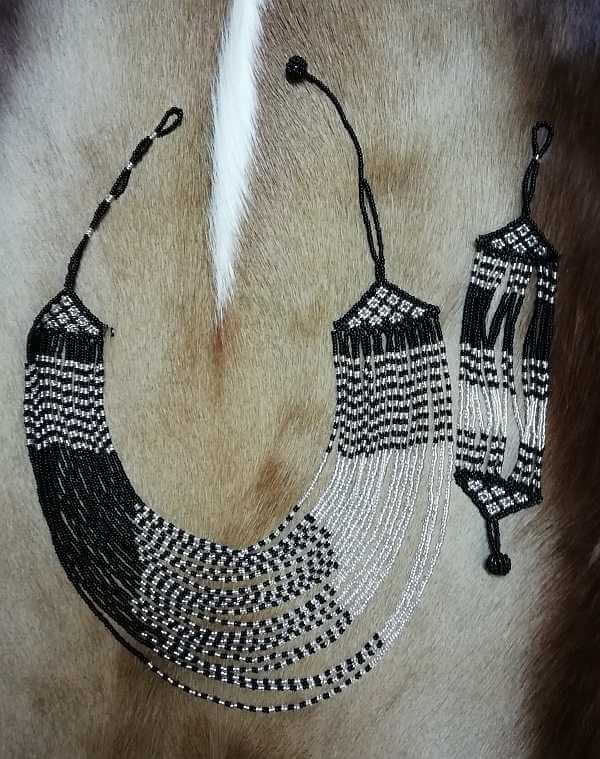 Zulu necklace set African Zulu beaded necklace set