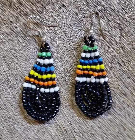 Zulu beaded earrings Zulu beaded earings - Black