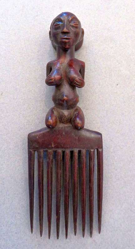 African wood comb