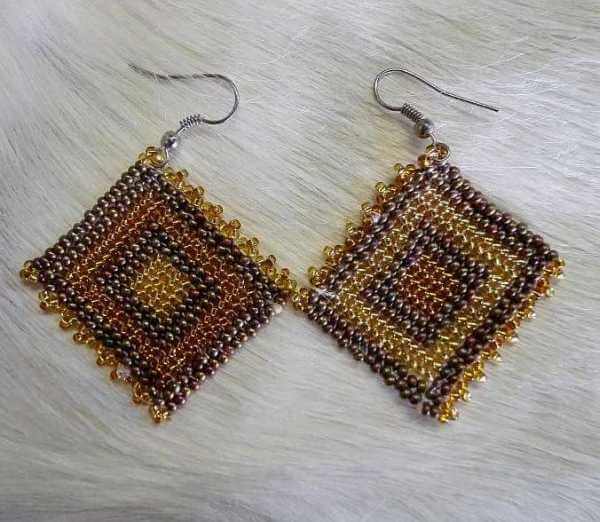 Zulu beaded earrings Zulu beaded earings - sqaure