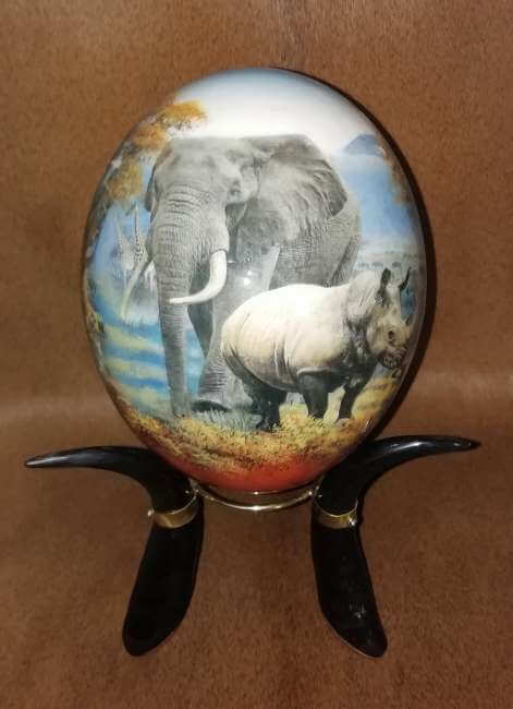 Big 5 animals on ostrich egg