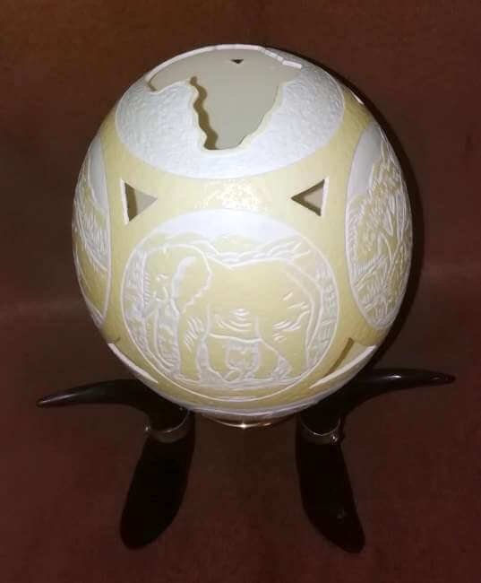 African animal carved ostirch egg Carved ostrich egg - big 5